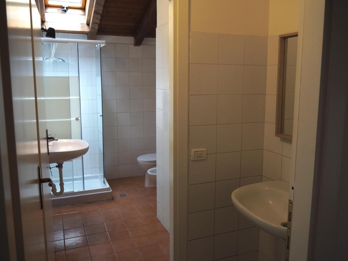 Open Cascina Villa Colico Bagian luar foto