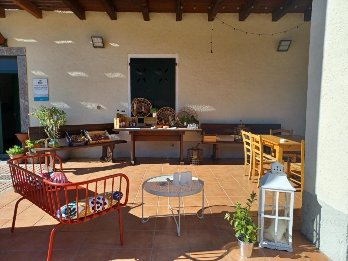 Open Cascina Villa Colico Bagian luar foto