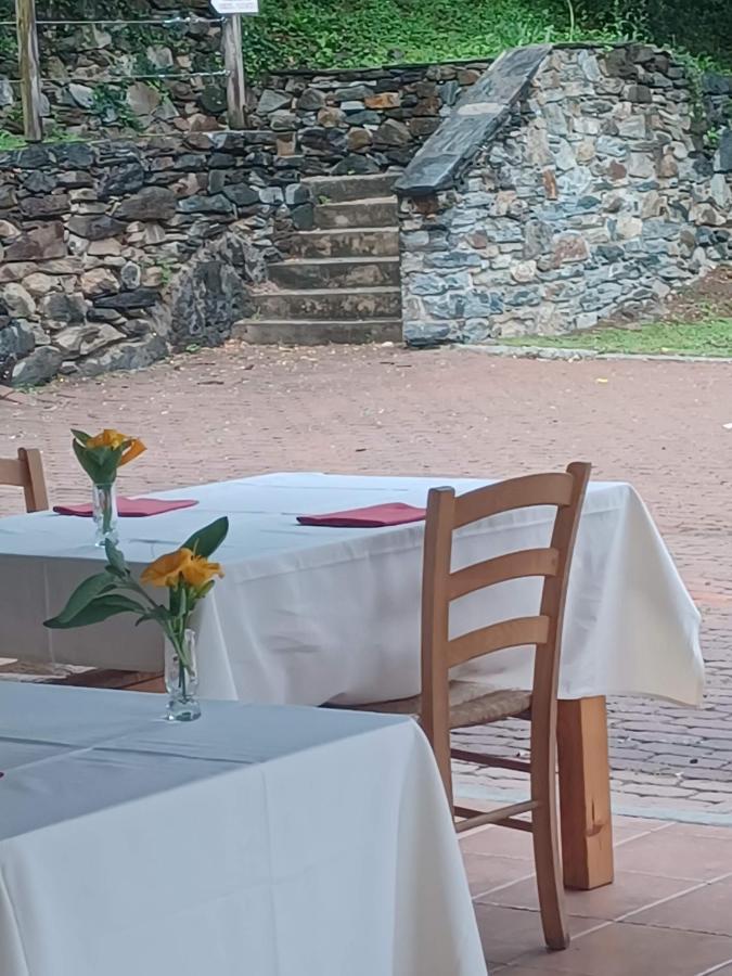 Open Cascina Villa Colico Bagian luar foto